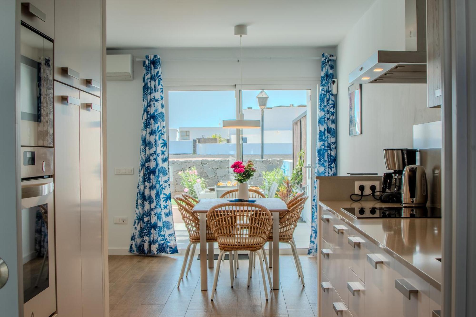 Serena Villa 38 - Heated Pool, Sea Views, Ac, High Speed Internet 플라야블랑카 외부 사진