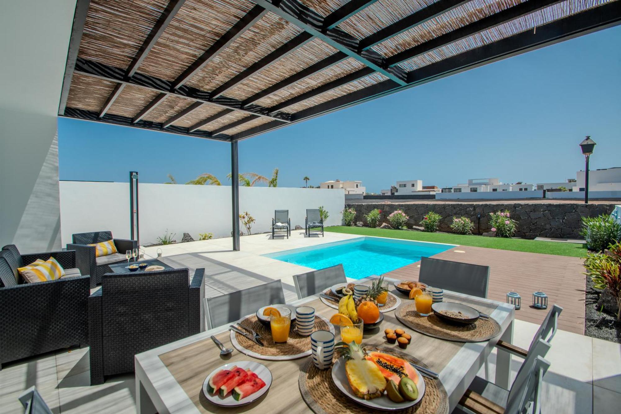 Serena Villa 38 - Heated Pool, Sea Views, Ac, High Speed Internet 플라야블랑카 외부 사진